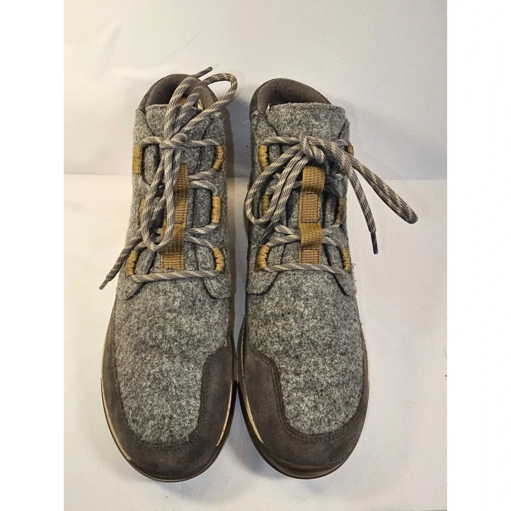 Chaco‎ Borealis Ledge Waterproof Boots Women's 10 Gray Wool Suede Winter